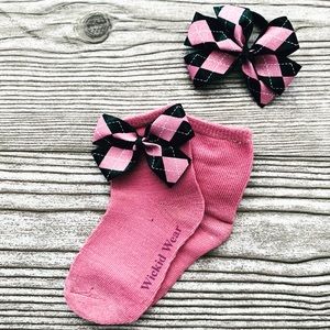 Baby socks with bows and bow hair tie set. Size 6-9 months